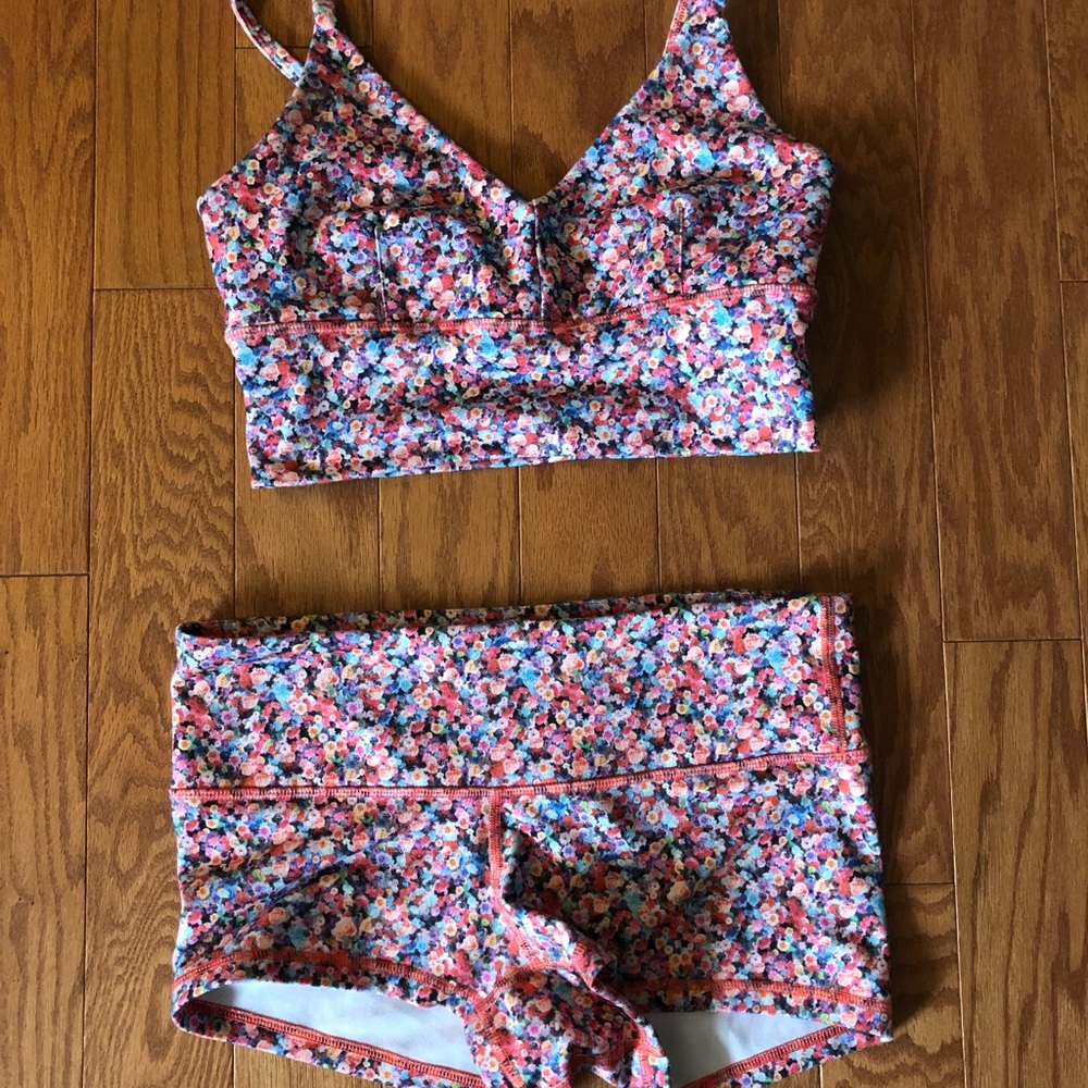 Lululemon floral bra - selling shorts separate